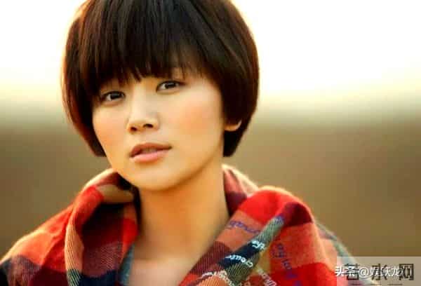 陈思诚爱她，王凯陪伴着她，41岁的她活成了人人羡慕的大女主！