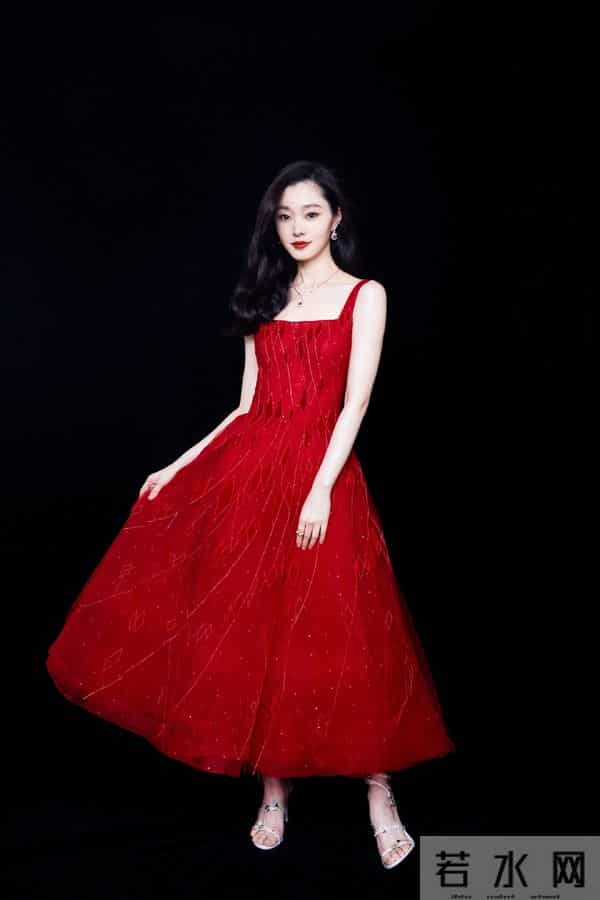 宋轶红色裙造型，东方美学的极致浪漫
