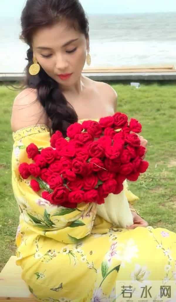 嫁入豪门16年、替夫还债，47岁的刘涛，揭露了内娱的残酷现实