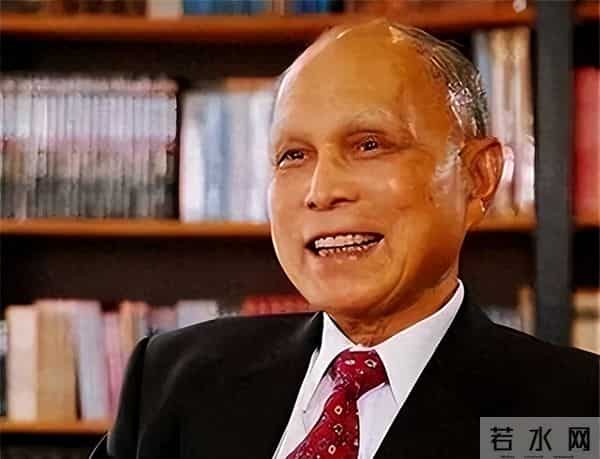 何鸿燊请霍英东喝茶，突然有江湖人怒摔茶杯，随后霍英东离开