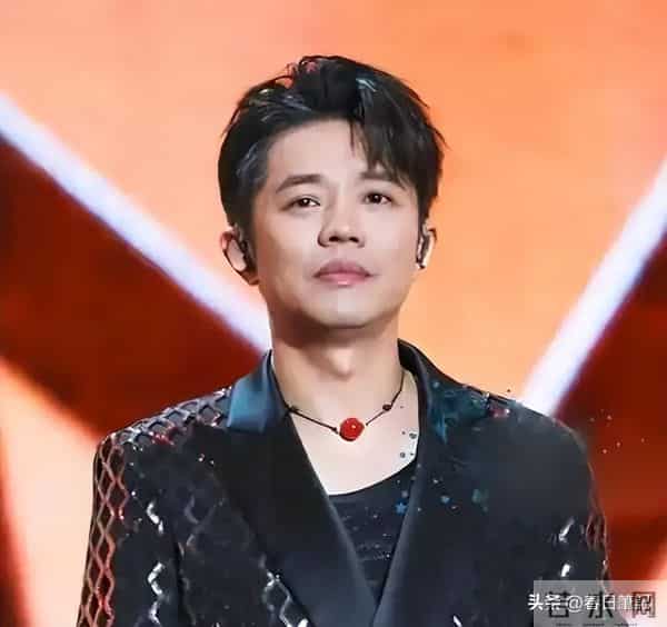 大难临头各自飞！沉寂五个月后玲花官宣好消息，曾毅彻底被抛弃？