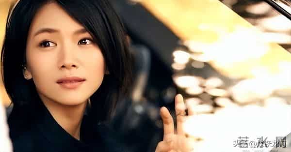 陈思诚爱她，王凯陪伴着她，41岁的她活成了人人羡慕的大女主！