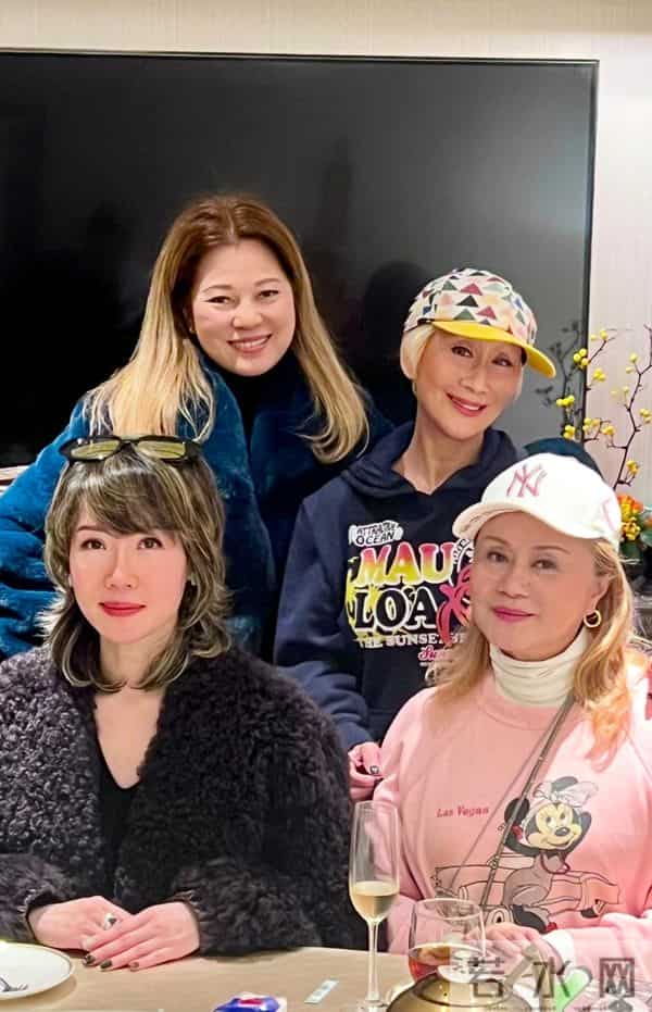 74岁前TVB女星的近况曝光，想不到她状态保持得这么好