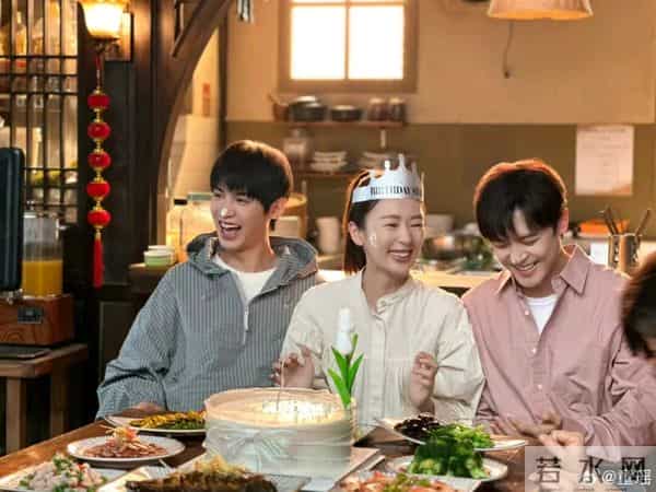 童谣 付辛博合照！两人超有夫妻相呀