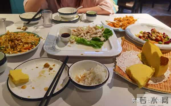 身价过亿坐拥北京一条街？陈道明得叫她姐，儿子是他骄傲也是心病