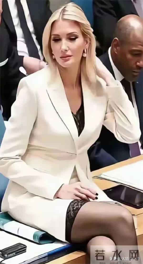 法国顶级模特福德莉奇,身高190大体格子,视觉冲击力太强