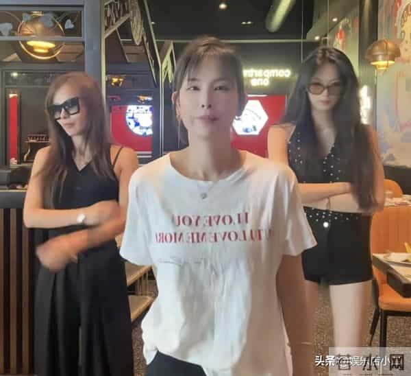 网友曝光瑾汐聊天记录,维护佩佩埋怨姐姐,瑾汐透露公婆年后回来