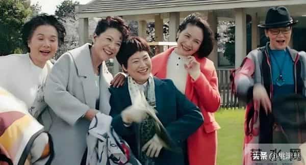 原来他们是夫妻,恩爱四十年零绯闻,如今靠《四喜》又火了