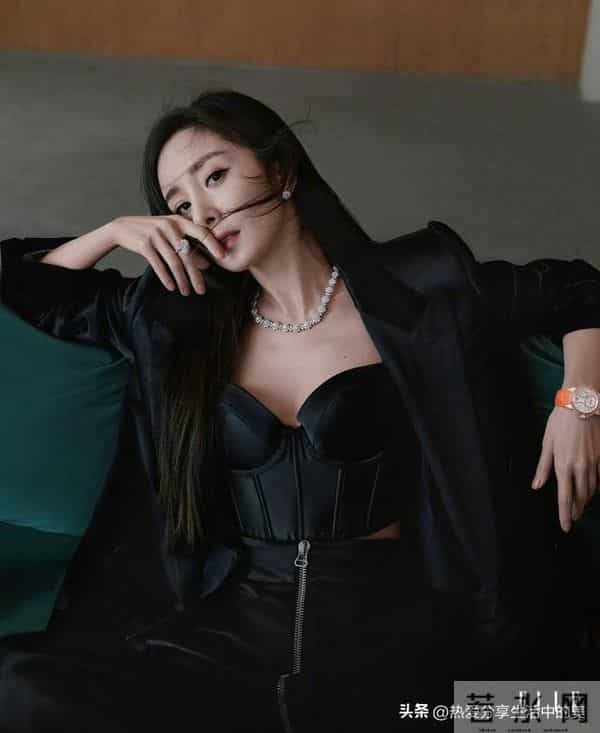 杨幂|紧身包臀裙