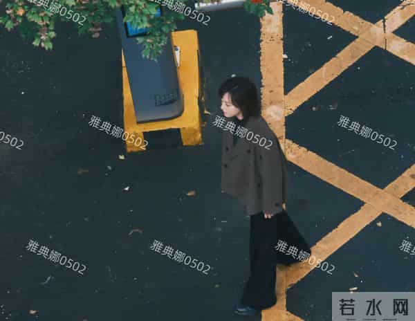 巡塘古镇偶遇孙俪，园林场景一秒梦回甄嬛时期的她，本人好有气质