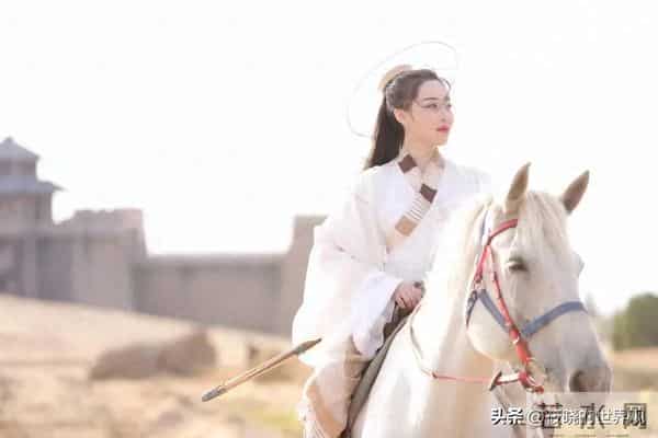 33岁迪丽热巴被曝病情加重，知情人透露内情