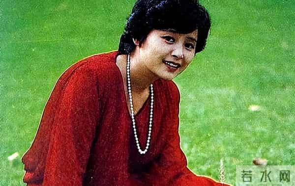 与前夫张建亚分开后,68岁张瑜无儿无女,晚年孤苦无依让人泪目