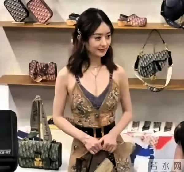 天呐！我第一次看到赵丽颖穿这么性感！皮肤好白 身材简直好到