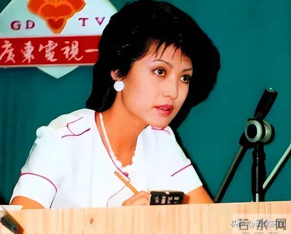 她是 “广东一枝花”，低调嫁揭阳富商育一子，儿媳也是著名主持人