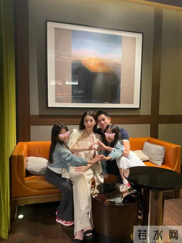 方媛自曝坐月子很难熬，关节疼腰背酸，超一周不洗头还脱发