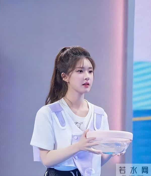 咳嗽俩月没治好！33岁迪丽热巴被爆病情加重，给所有女星提了个醒