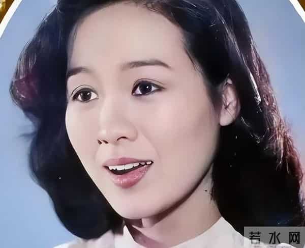 被老外骗婚“玩腻”后回国，早已不是中国籍的郑绪岚，如今怎样了