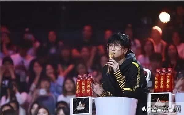 被爆家丑两个月后，58岁那英仅凭两个举动，实现口碑逆转