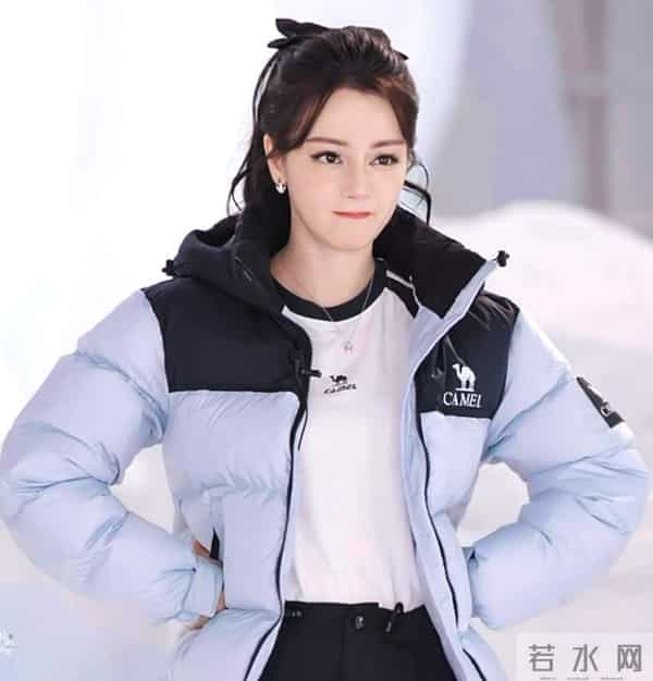 钱再多有什么用？33岁迪丽热巴的现状，给所有年轻女性提了个醒