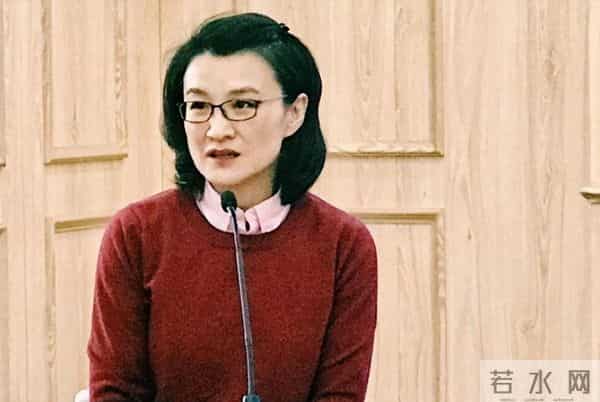 被要求滚出主持界，沦为众矢之的，54岁央视主持董倩做错了什么