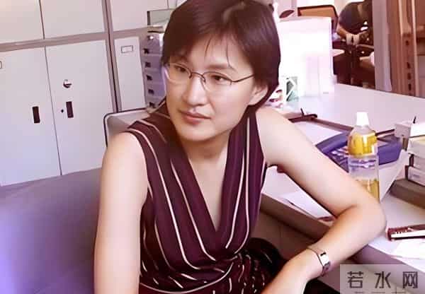 被要求滚出主持界，沦为众矢之的，54岁央视主持董倩做错了什么