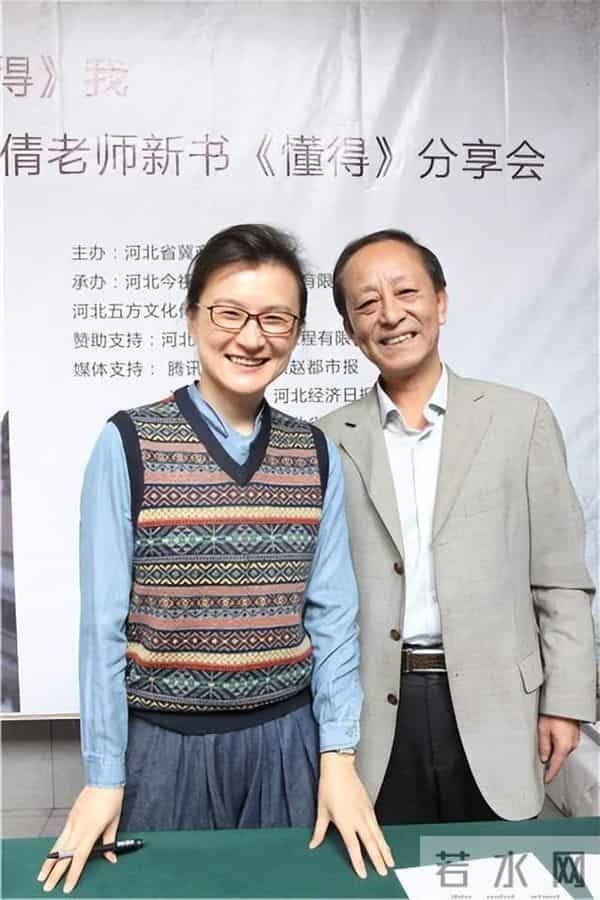 被要求滚出主持界，沦为众矢之的，54岁央视主持董倩做错了什么