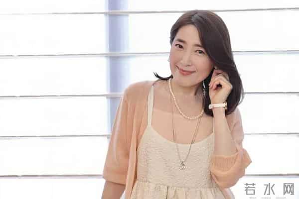 突发！香港过气艳星和相恋24年富商男友分手，两人都不幸患上癌症