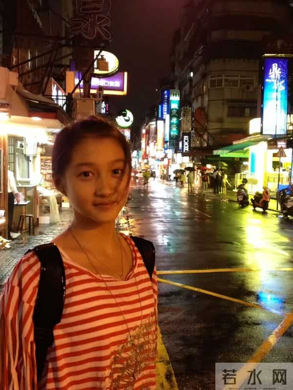 关系藏不住了！鹿晗为陈赫庆生，与关晓彤之间的感情不言而喻