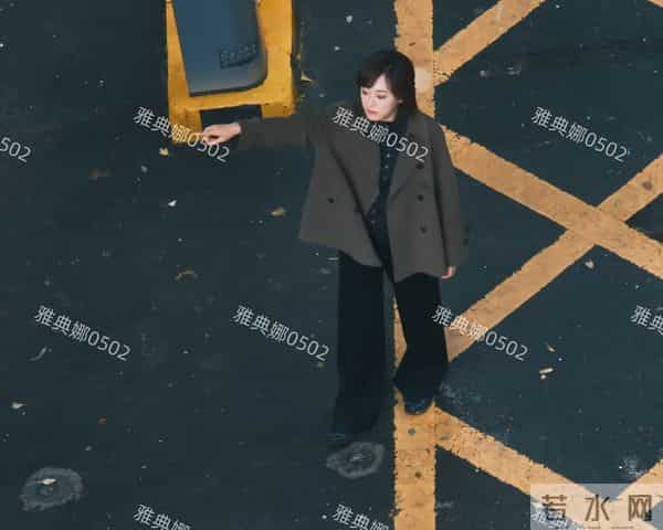 巡塘古镇偶遇孙俪，园林场景一秒梦回甄嬛时期的她，本人好有气质