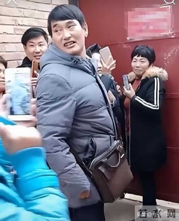 钱再多有什么用？56岁大衣哥的真实现状，给大家敲响“警钟”