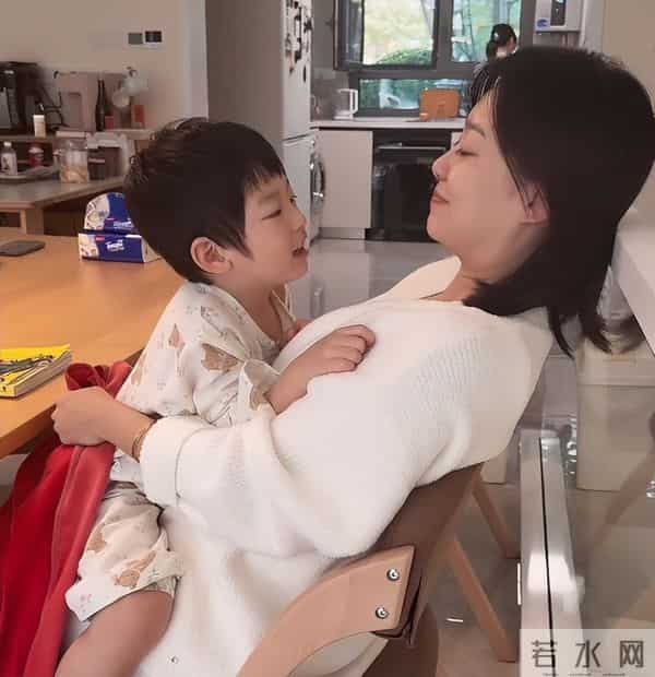 落地的凤凰不如鸡?从"小董卿"到不被重用 李七月走了另一条上坡路