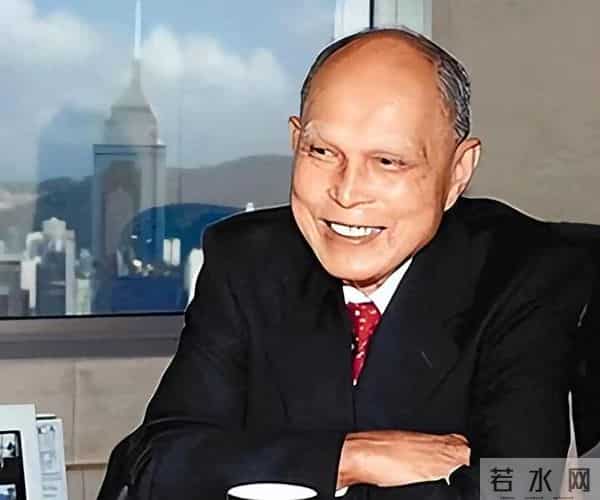 霍家三代体育情：79 岁霍震霆拓电竞新局，豪门担当引圈震撼