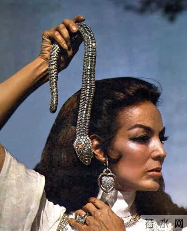 巩俐、郭晶晶再次“世纪同框”！“地母系”美人气质有多绝？