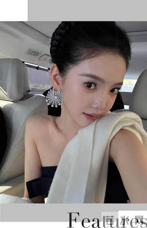 这种长相，怎么不算顶级白月光呢？