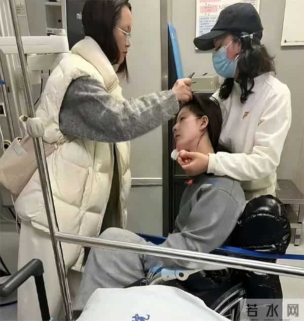 咳嗽俩月没治好!33岁迪丽热巴被爆病情加重,给所有女星提了个醒