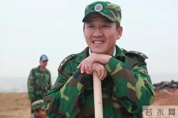 没啥名气的国家一级演员，56岁的侯岩松，凭《四喜》得到大众认可