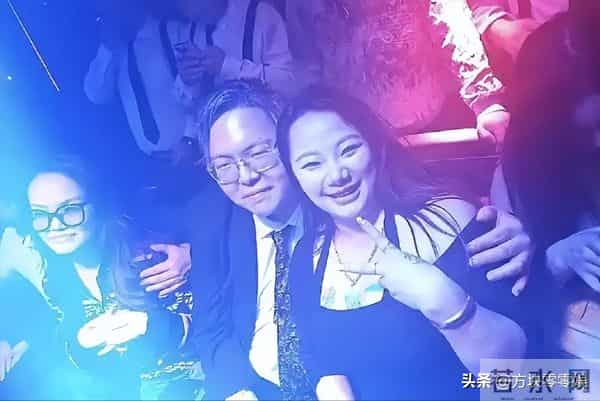 向佑彻底没救了！现身酒吧胖又颓，烟酒不离手 女伴肥腻不如郭碧婷