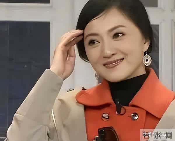 与春晚导演有染、插足别人家庭、精神病,金玉婷身上哪个标签是真