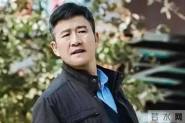 没啥名气的国家一级演员，56岁的侯岩松，凭《四喜》得到大众认可