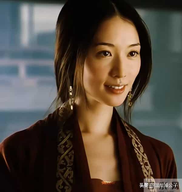 天啊！看到林志玲和小13岁刘亦菲同框，才懂王晶为啥说她很一般了