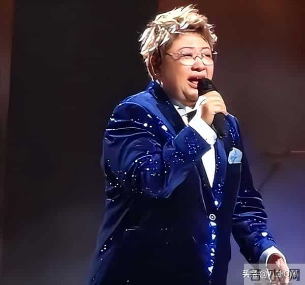 贪污上亿、假慈善？被实名举报的韩红，为何在演唱会上忍不住痛哭