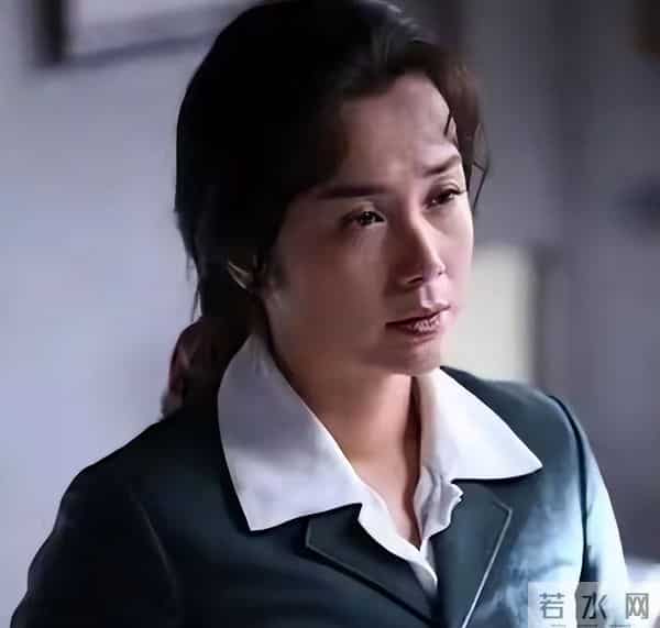 59岁蒋雯丽现状让人心酸：定居英国，又瘦又老，一代女神也落寞了