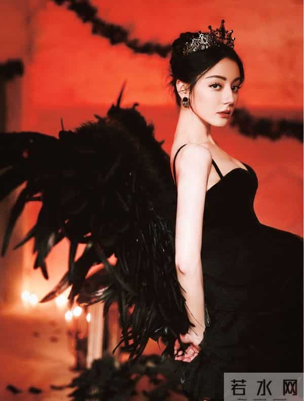 钱再多有什么用？33岁迪丽热巴的现状，给所有年轻女性提了个醒