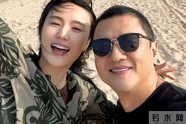 海哈金喜离婚后晒女儿！3岁夏夏哄妈妈开心，新家一地玩具显拥挤