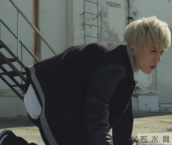 关系藏不住了！鹿晗为陈赫庆生，与关晓彤之间的感情不言而喻