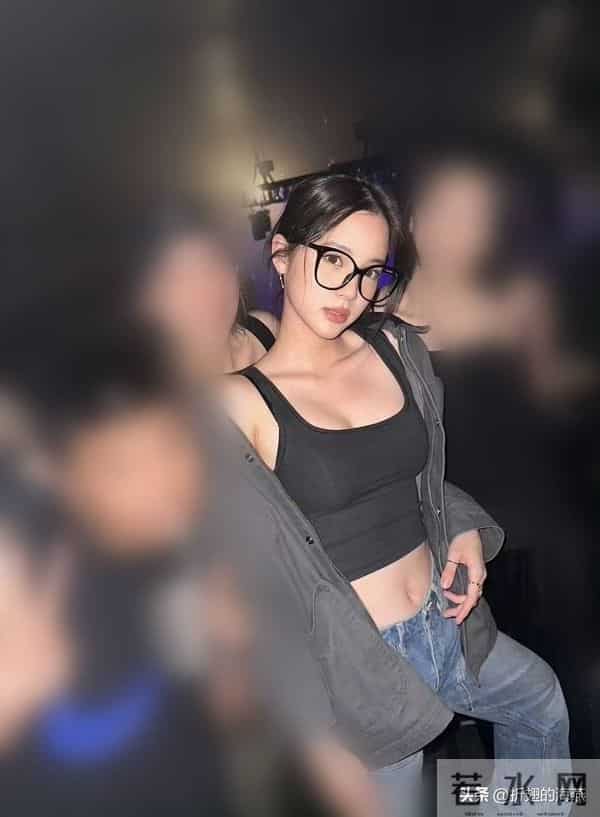 欧阳娜娜内衣代言大片合集