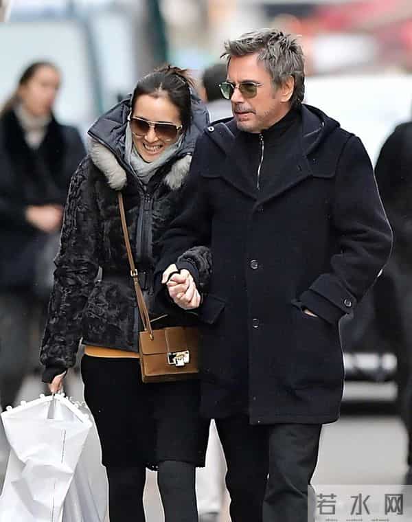 巩俐晚宴惊现银发苍苍,跨国婚姻难掩遗憾,昔日美人何处寻?