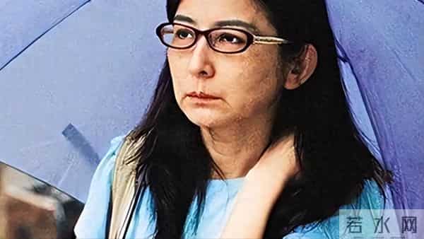 终生未婚无儿无女，最后流落街头，陈淑桦有如今下场拜她母亲所赐