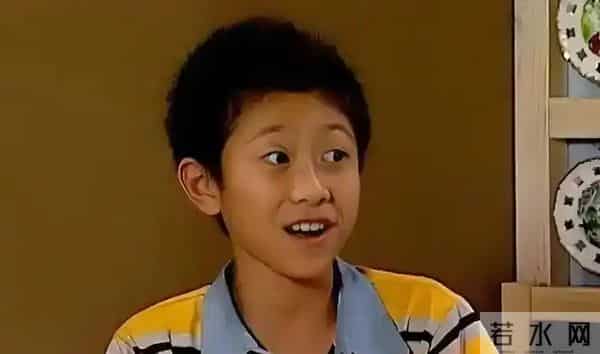 被“发腮”的张一山惊艳，33岁终于长开，网友：杨紫得避嫌了