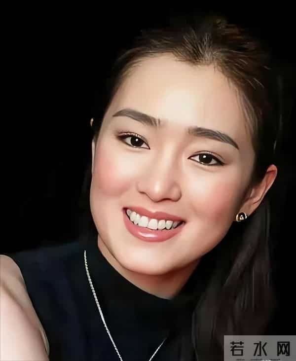 卡地亚这一夜,人情世故、江湖地位,在巩俐身上体现得淋漓尽致